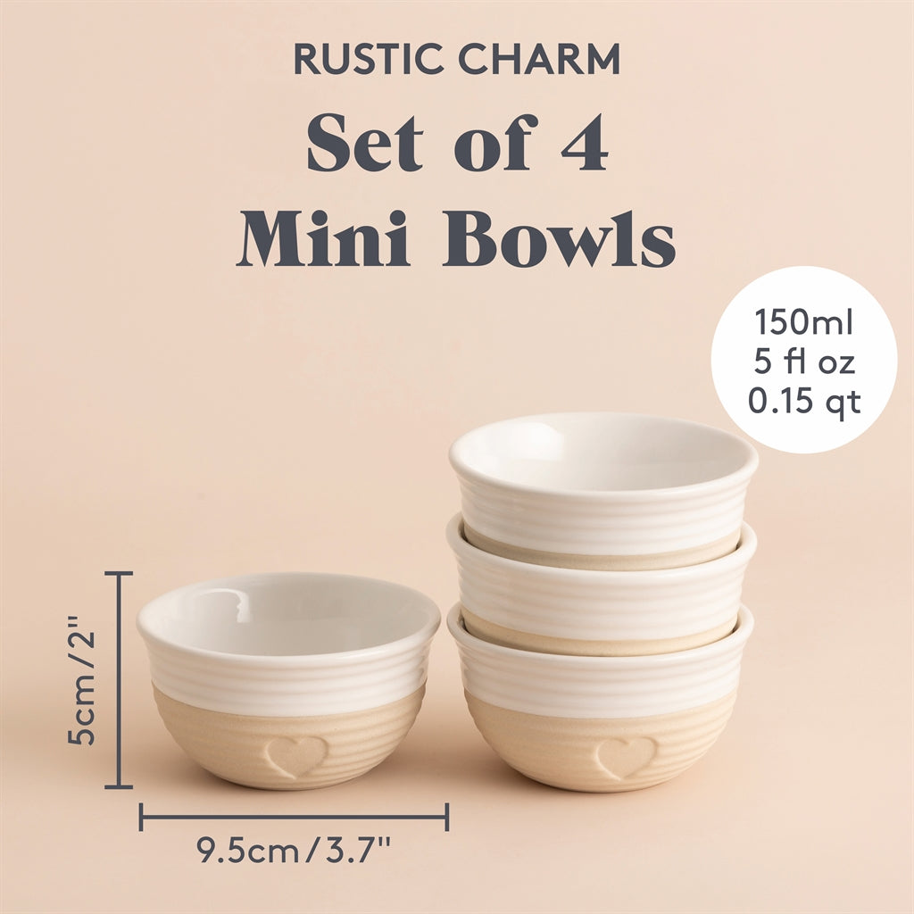 Vier beige Schüsseln im Mason Cash Rustic Charm 4er-Set, robustes Geschirr für die Küche, detailreiche Oberflächenstruktur.