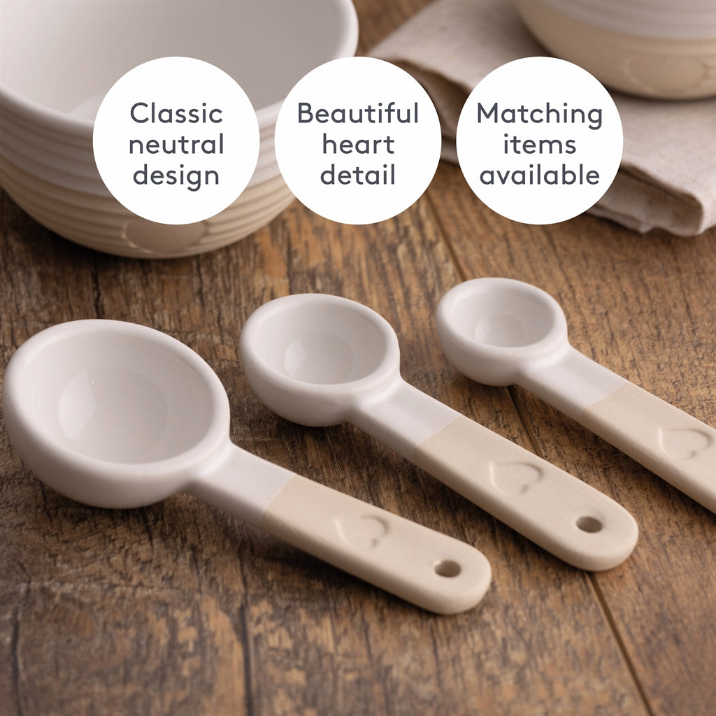 MASON CASH Messlöffel Set, 3er Pack, beige, aus robustem Material, perfekt für Küchenmessungen, im Rustic Charm Design