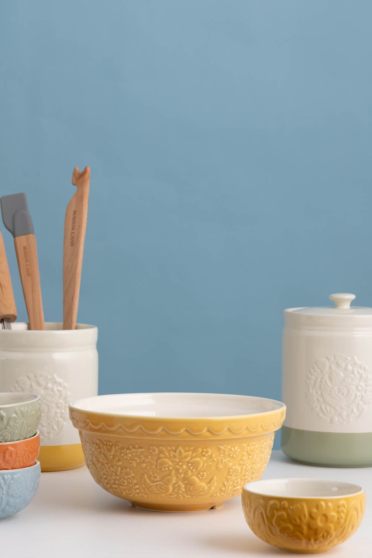 Mason Cash Rührschüssel Home to Roost in Orange, große Schüssel aus Keramik, ideal zum Backen und Kochen.
