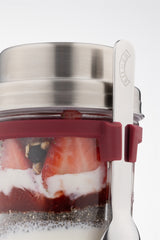 KILNER Frühstücksglas, klares Glas mit 350 ml Fassungsvermögen, auf einem Tisch mit Frühstücksartikeln.