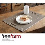 Wendetablett von Freeform, 2-in-1 Tablett & Tischset, klein, weiß und taupe, umdrehbar und vielseitig nutzbar