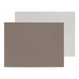 FREEFORM Platzset DUO in Taupe und Weiß, rechteckiges Tischset aus Stoff, stilvoll und schützend für den Esstisch.