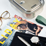 Edelstahl Lunchbox von black+blum in Olive, 600 ml, mit zwei Fächern für gesunde Mahlzeiten und nachhaltige Aufbewahrung.