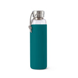 Schwarze BLACK+BLUM Trinkflasche TO-GO Glas in Ozeanfarbe, 600 ml, aus Glas mit Plastikverschluss, für unterwegs