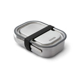 Schwarze und orange Lunchbox von BLACK+BLUM mit 1000 ml Fassungsvermögen, langlebige und stilvolle Aufbewahrung für Mahlzeiten.