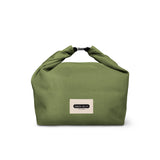 Schwarze BLACK+BLUM Lunchbag mit 6,7 Litern Fassungsvermögen, isolierte Lunch-Tasche aus robustem Material.