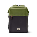 Faltbare grüne Kühltasche von BLACK+BLUM, isolierte Tasche für Kühlzwecke, ideal für unterwegs, sichtbar mit Reißverschluss und Griffen.
