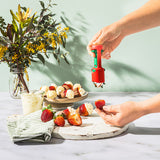 DREAMFARM Obst-Entkerner HULLAPIT, rotes Küchengerät, 12,5 cm, zum Entfernen von Kernen aus Obst, auf weißem Hintergrund