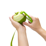 Grüner DREAMFARM Y-Schäler SHARPLE zum Schälen von Obst und Gemüse, ergonomisch geformt, mit scharfer Klinge.