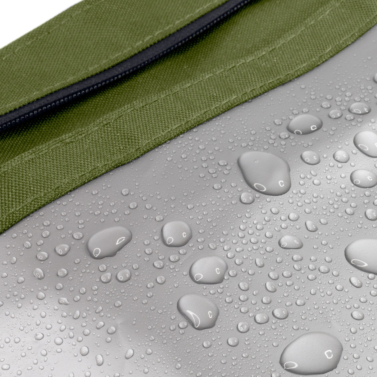 Isolierte schwarze Tragetasche von BLACK+BLUM mit wasserabweisendem Innenraum, ideal für Picknicks und unterwegs.