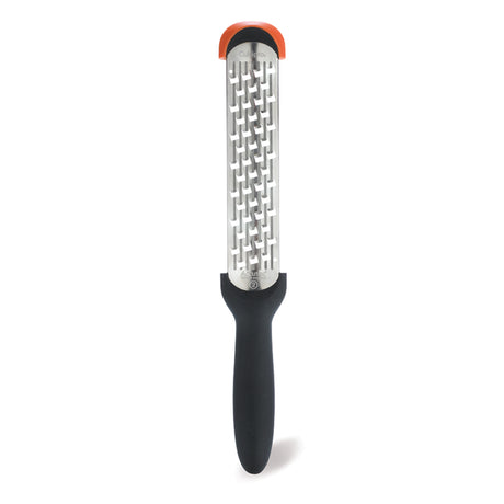 Grobe Küchenreibe von CUISIPRO, Edelstahl, ideal zum Reiben von Käse, Gemüse und Gewürzen, Nahaufnahme der Reibfläche