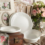 Weiße Speiseteller Bella Faenza von Corelle, 26 cm, mit elegantem Design und glatter Oberfläche, ideal für das Servieren von Mahlzeiten