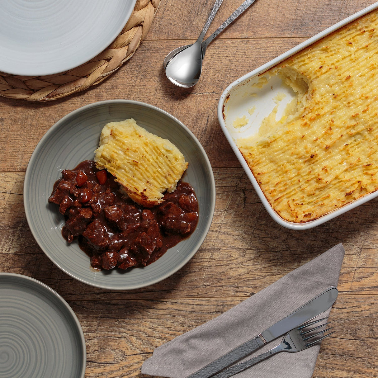 Graue William Mason Auflaufform, rechteckig, 1,4 Liter, mit leichten Lasurfehler, aus Keramik, ideal für Backen und Servieren