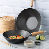 Typhoon ASIA Wok, 2 Größen, aus hochwertigem Wok-Geschirr mit asiatischem Design, ideal zum Kochen von Wok-Gerichten.