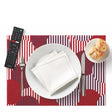 Rotes Tischset mit Polka Dot Muster und Lotoseffekt, 2er Set von DAY DRAP, stilvoller Schutz für Esstisch, Nahaufnahme