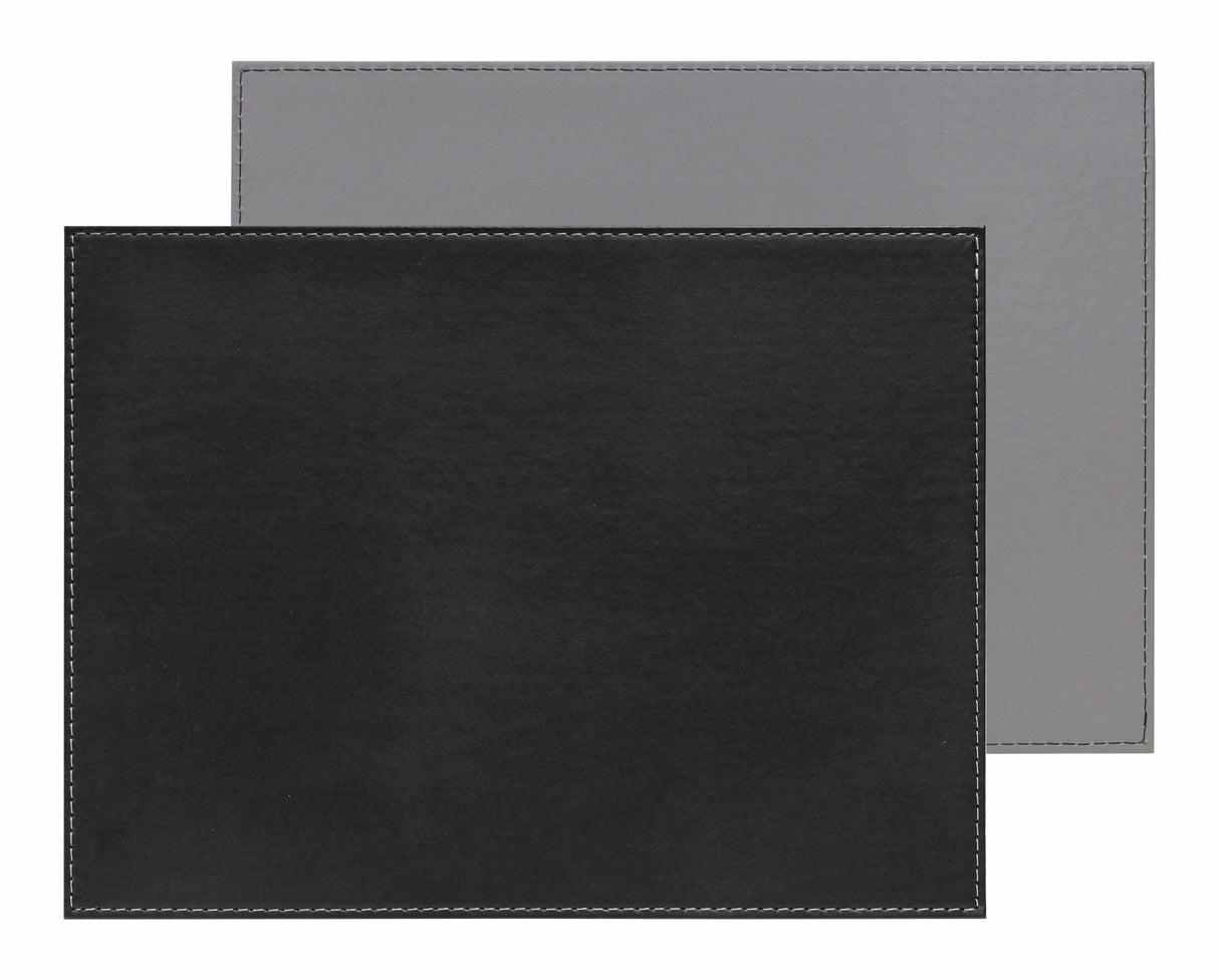 Rechteckiges Platzset von FREEFORM in Schwarz und Grau, aus robustem Material, für stilvollen Schutz und Dekoration.