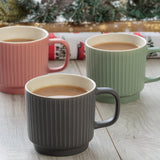 Mason Cash Tasse mit embossiertem Muster, 350 ml, in drei Farben, langlebiges Keramikdesign, ideal für Kaffee oder Tee