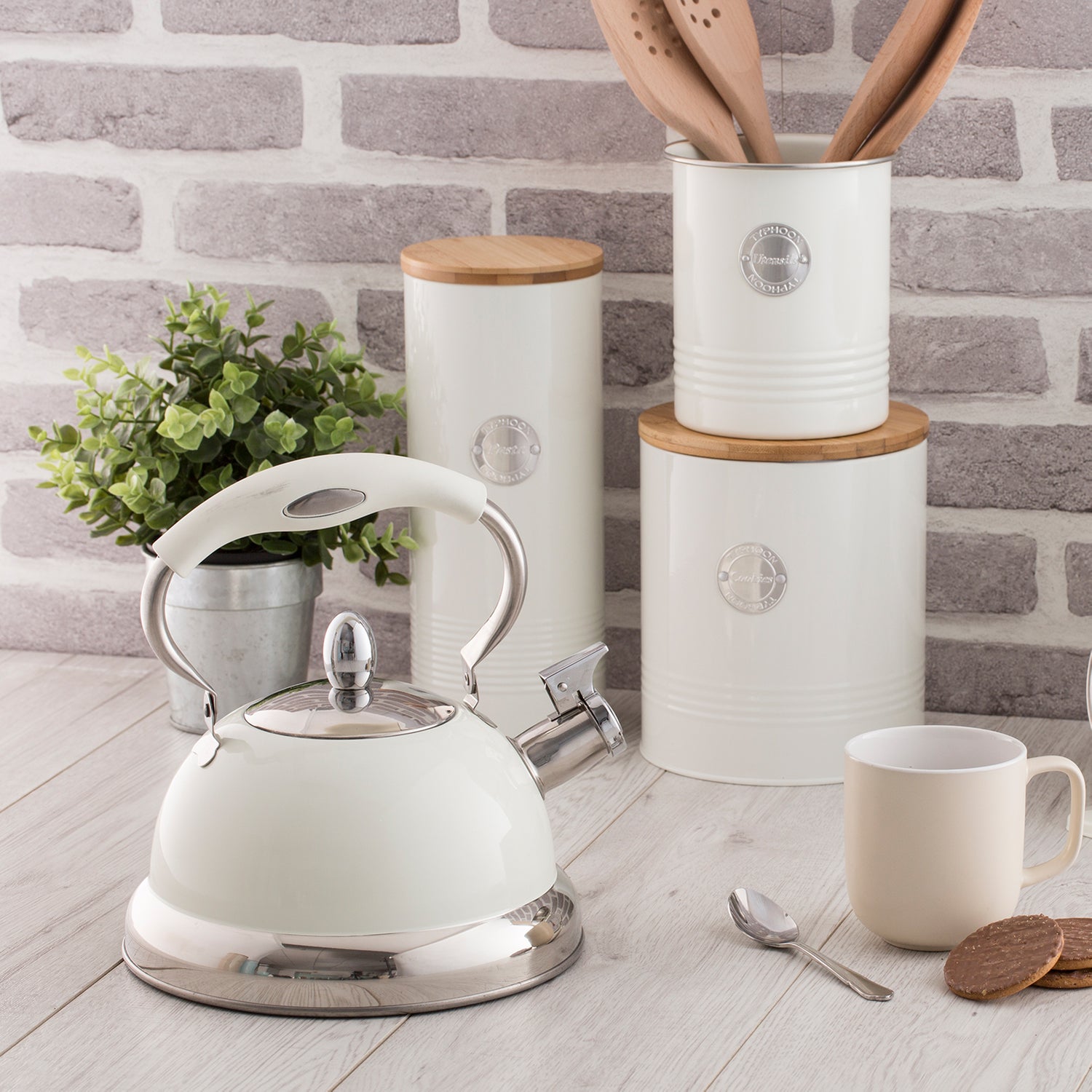 Typhoon Living Collection Vorratsbehälter Tee in pastellcreme, 1 Liter, aus Keramik, mit Schraubdeckel, stilvoll und funktional